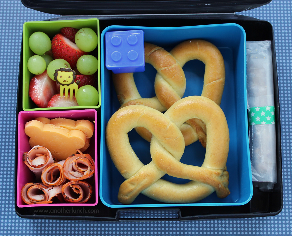 Bento Box в виде лего. Kids Box шоколадные печеньки. Bento Box idea. Make lunch или do lunch.